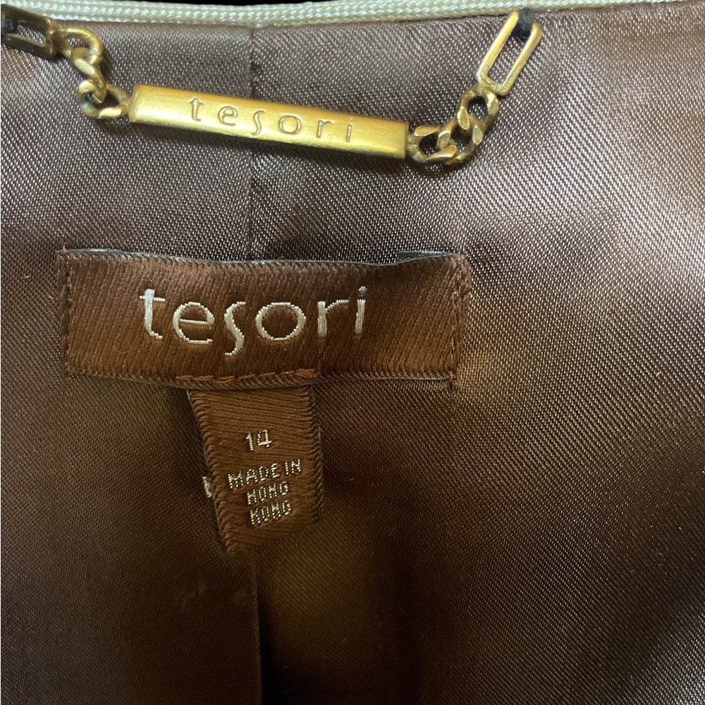 Stunning velvet Tesorojacket. side 14. made in HongKong - Picture 9 of 11
